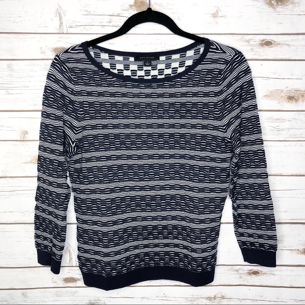 Ann Taylor medium blue white 3/4 sleeve sweater